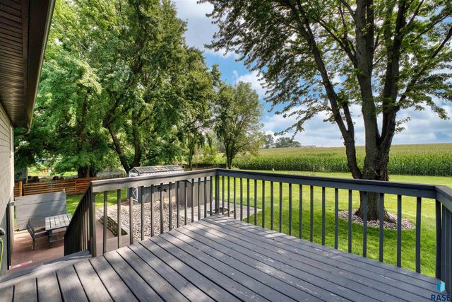 46871 265th St, Sioux Falls, SD 57106