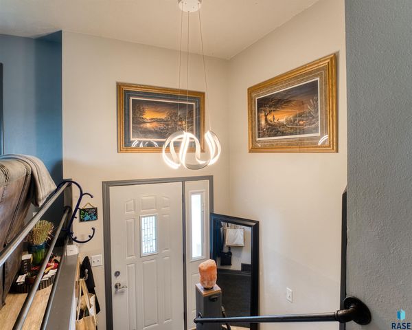 46871 265th St, Sioux Falls, SD 57106