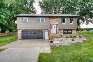 46871 265th St, Sioux Falls, SD 57106