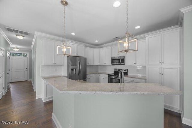 4550 Huntsman Court, Castle Hayne, NC 28429