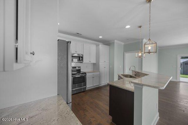 4550 Huntsman Court, Castle Hayne, NC 28429