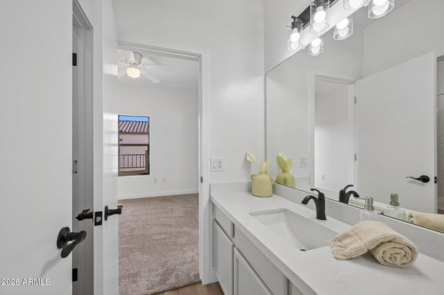 3020 E KINGS Avenue, Phoenix, AZ 85032