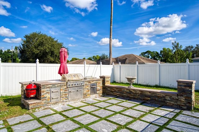 2962 SW Coastal Terrace, Port St Lucie, FL 34953