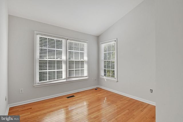 14551 OAKMERE DR, Centreville, VA 20120