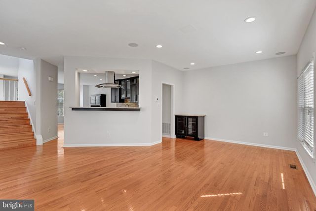 14551 OAKMERE DR, Centreville, VA 20120