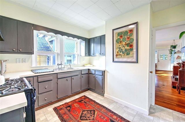 31 Mount Hope Avenue, Providence, RI 02906