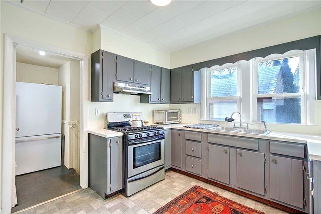 31 Mount Hope Avenue, Providence, RI 02906