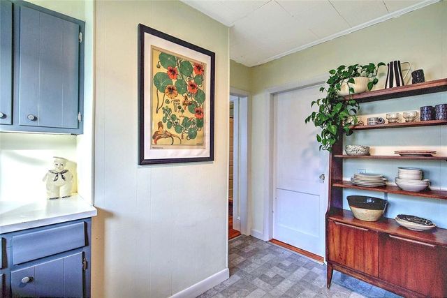 31 Mount Hope Avenue, Providence, RI 02906