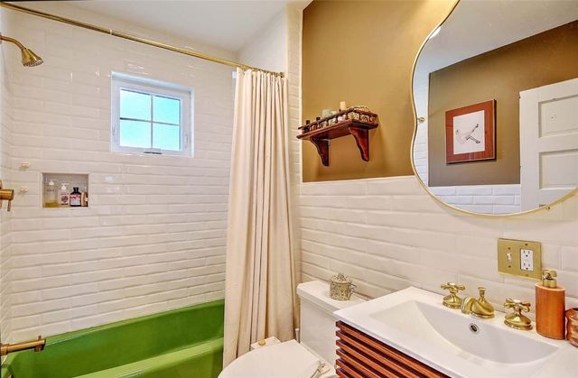 31 Mount Hope Avenue, Providence, RI 02906