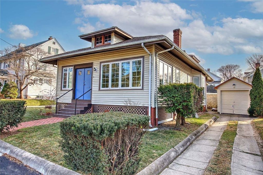 31 Mount Hope Avenue, Providence, RI 02906