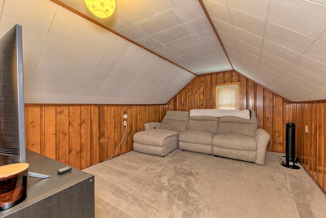 107 Carmella DRIVE, White Oak, PA 15131