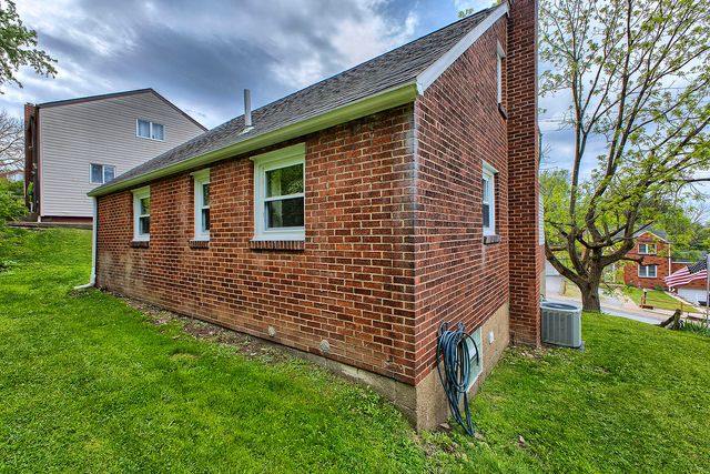 107 Carmella DRIVE, White Oak, PA 15131