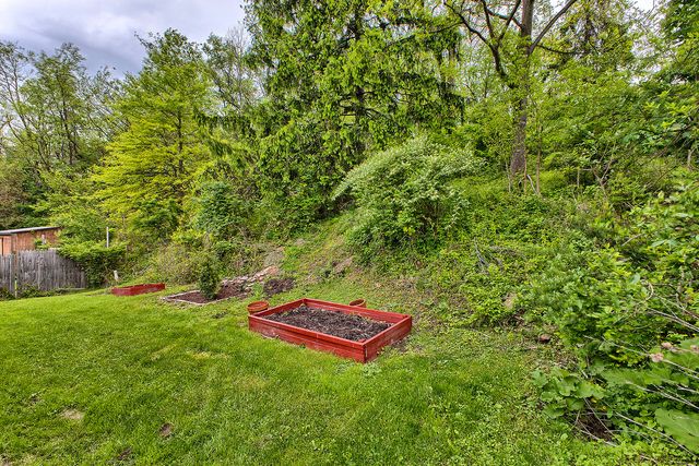 107 Carmella DRIVE, White Oak, PA 15131