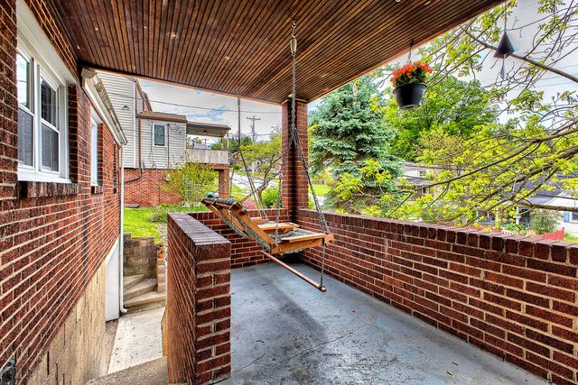 107 Carmella DRIVE, White Oak, PA 15131