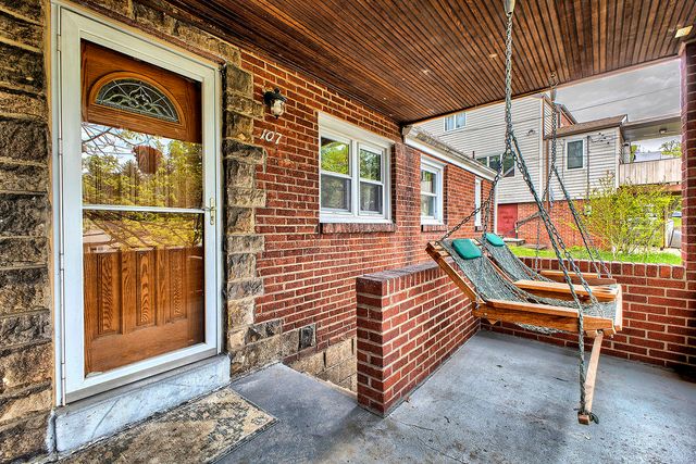 107 Carmella DRIVE, White Oak, PA 15131