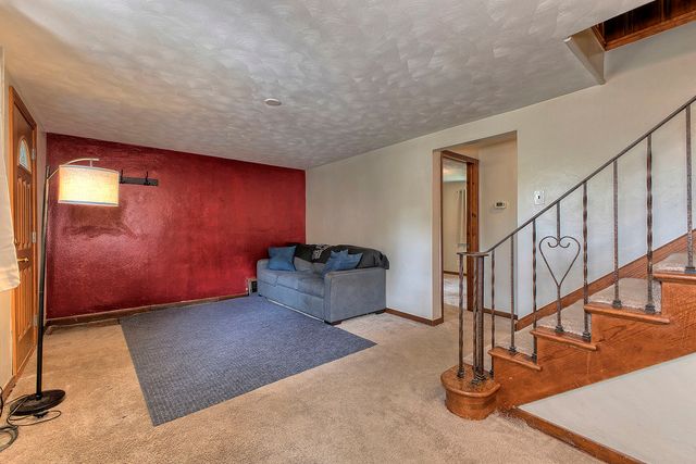 107 Carmella DRIVE, White Oak, PA 15131