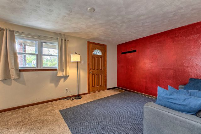 107 Carmella DRIVE, White Oak, PA 15131