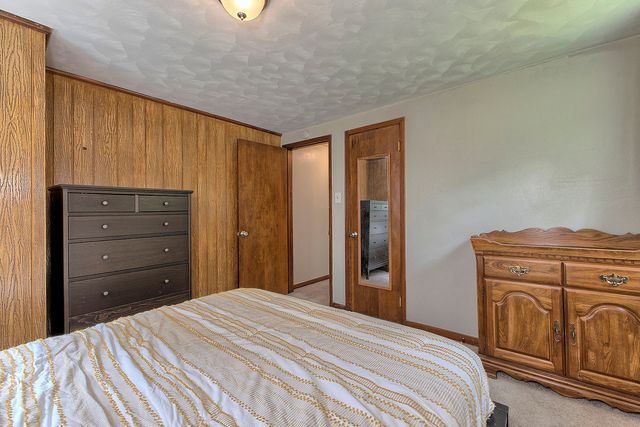 107 Carmella DRIVE, White Oak, PA 15131