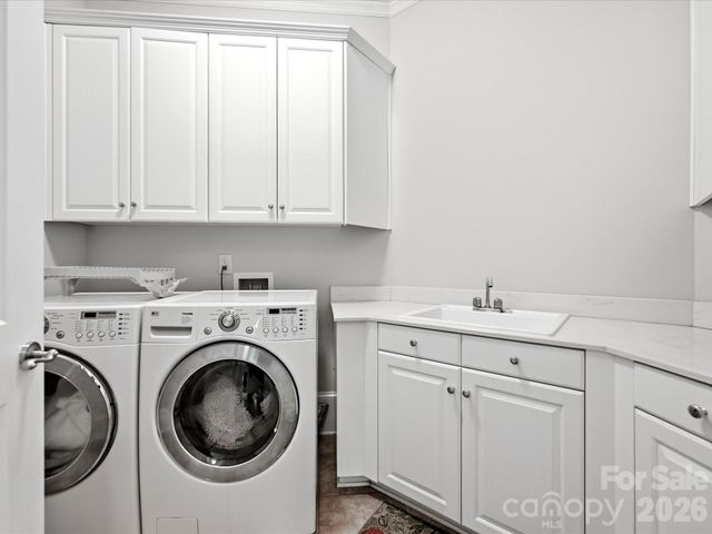 6806 Larrisa Court, Charlotte, NC 28226