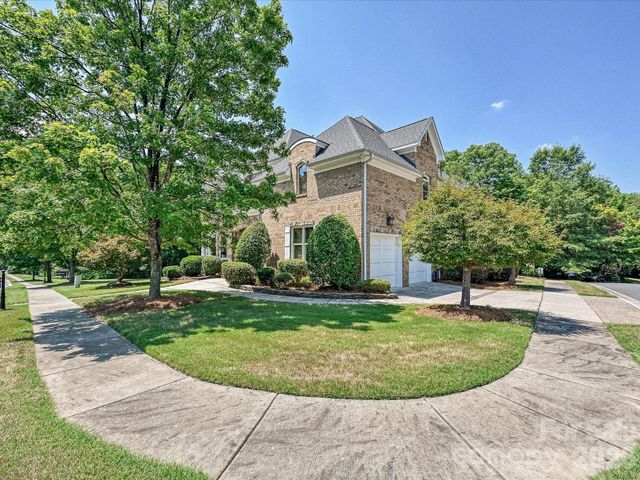 6806 Larrisa Court, Charlotte, NC 28226