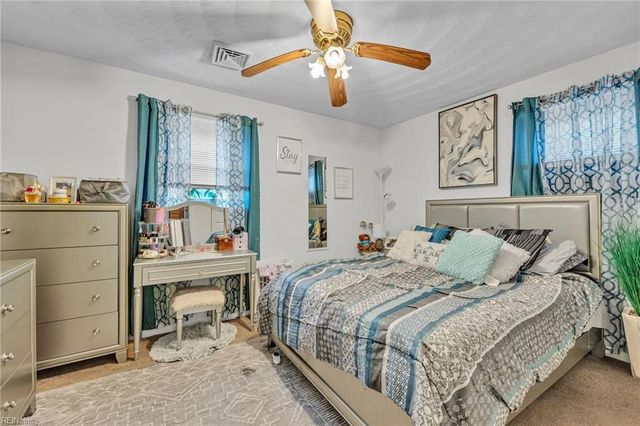 732 Finck LN, Chesapeake, VA 23320