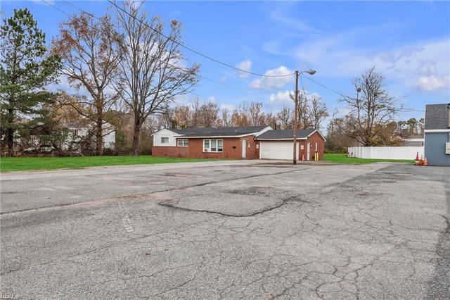 732 Finck LN, Chesapeake, VA 23320