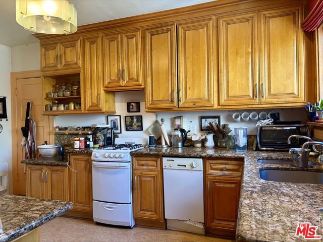 723 N Orange Drive, Los Angeles, CA 90038