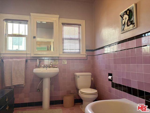 723 N Orange Drive, Los Angeles, CA 90038