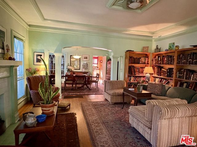 723 N Orange Drive, Los Angeles, CA 90038