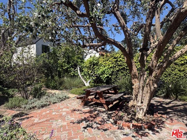 723 N Orange Drive, Los Angeles, CA 90038