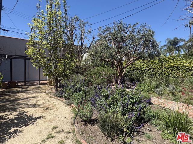 723 N Orange Drive, Los Angeles, CA 90038