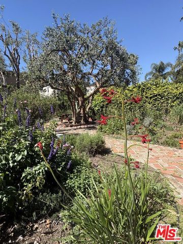 723 N Orange Drive, Los Angeles, CA 90038