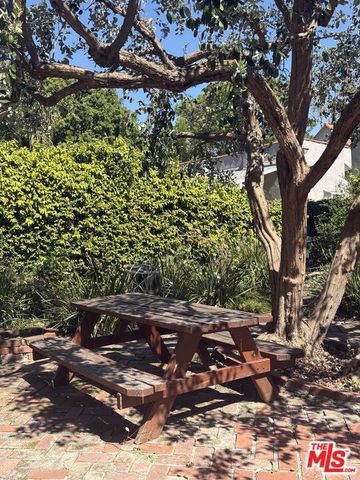 723 N Orange Drive, Los Angeles, CA 90038