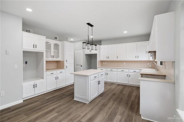 915 Durango Street, Mission, TX 78572