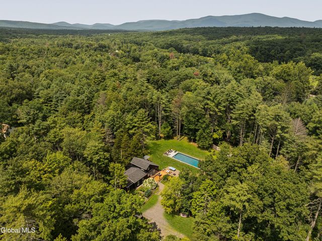 22 Old Ballpark Road, Kingston, NY 12401