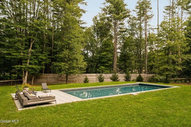 22 Old Ballpark Road, Kingston, NY 12401