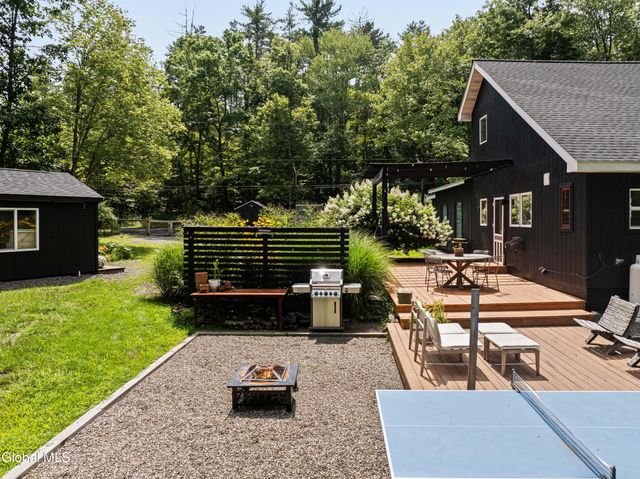 22 Old Ballpark Road, Kingston, NY 12401
