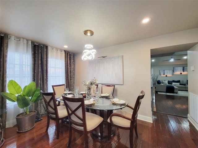 12018 Kleinmeadow Drive, Houston, TX 77066