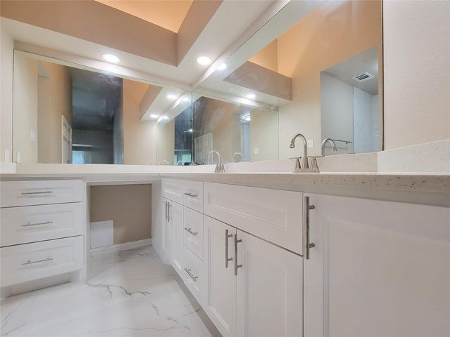 12018 Kleinmeadow Drive, Houston, TX 77066