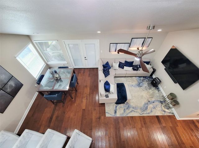 12018 Kleinmeadow Drive, Houston, TX 77066