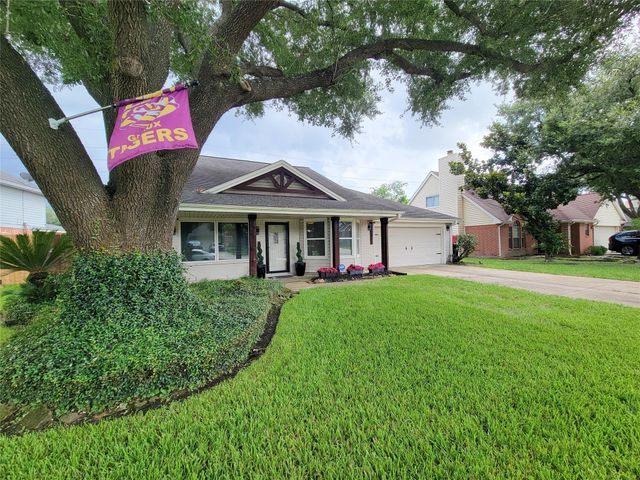 12018 Kleinmeadow Drive, Houston, TX 77066