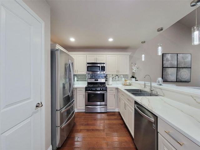 12018 Kleinmeadow Drive, Houston, TX 77066