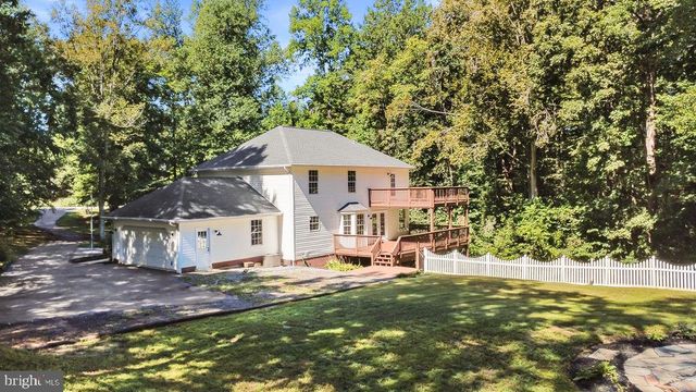 11608 REST DR, La Plata, MD 20646
