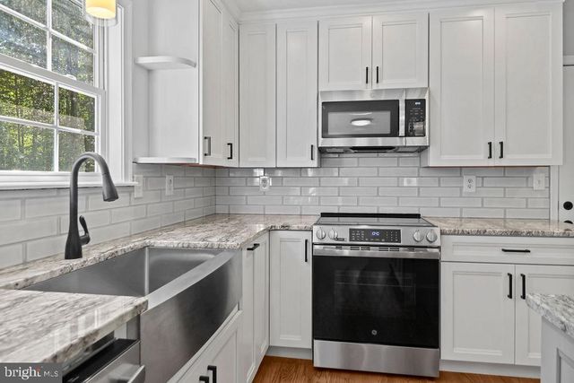 11608 REST DR, La Plata, MD 20646