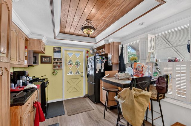 6901 Garden Avenue, West Palm Beach, FL 33405