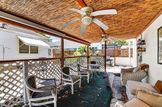 6901 Garden Avenue, West Palm Beach, FL 33405