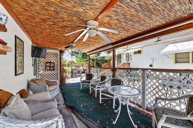 6901 Garden Avenue, West Palm Beach, FL 33405