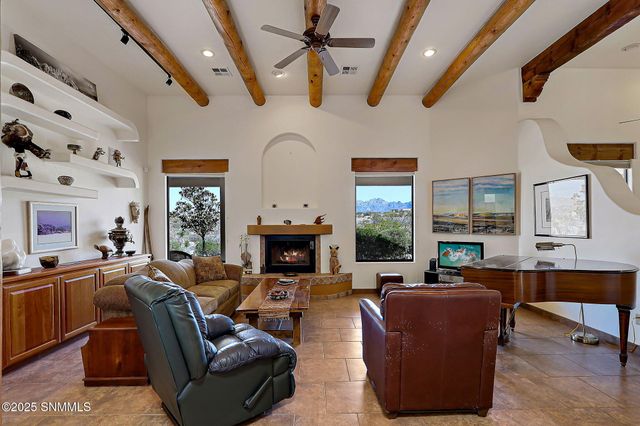 5635 Charles Russell Road, Las Cruces, NM 88011