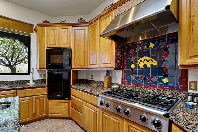 5635 Charles Russell Road, Las Cruces, NM 88011