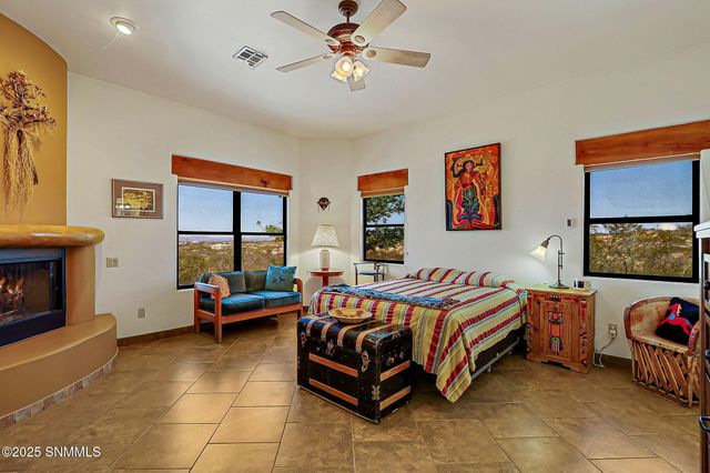 5635 Charles Russell Road, Las Cruces, NM 88011
